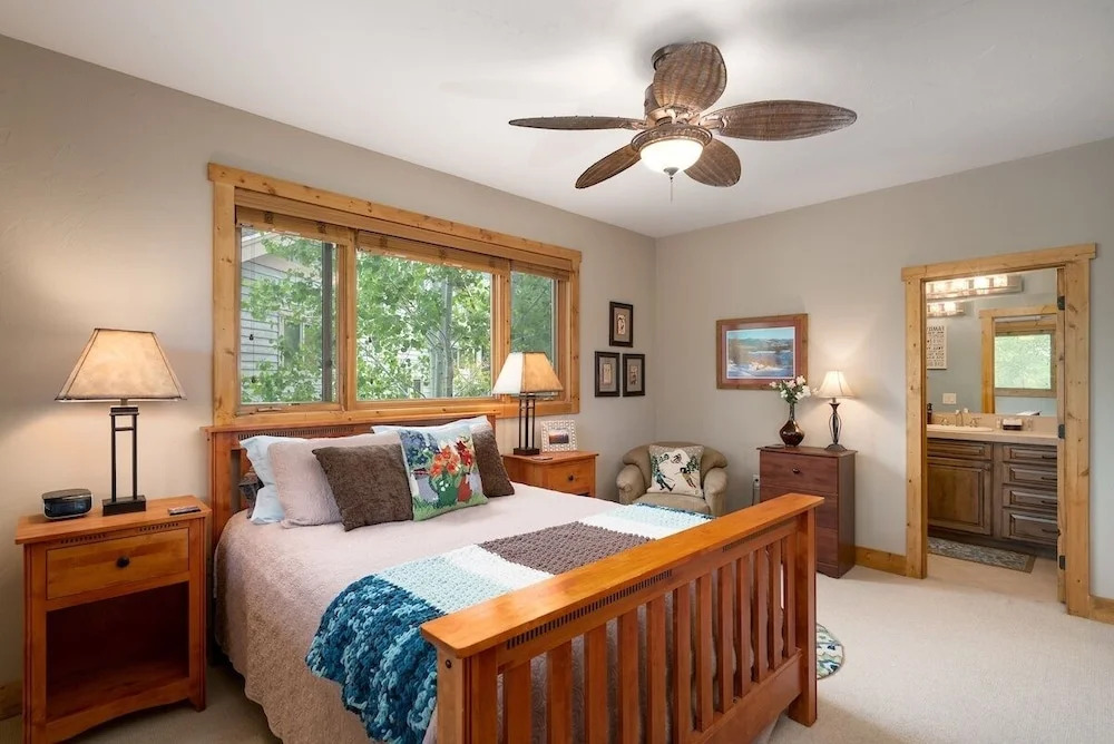 Snowflake 4 Bedroom Home