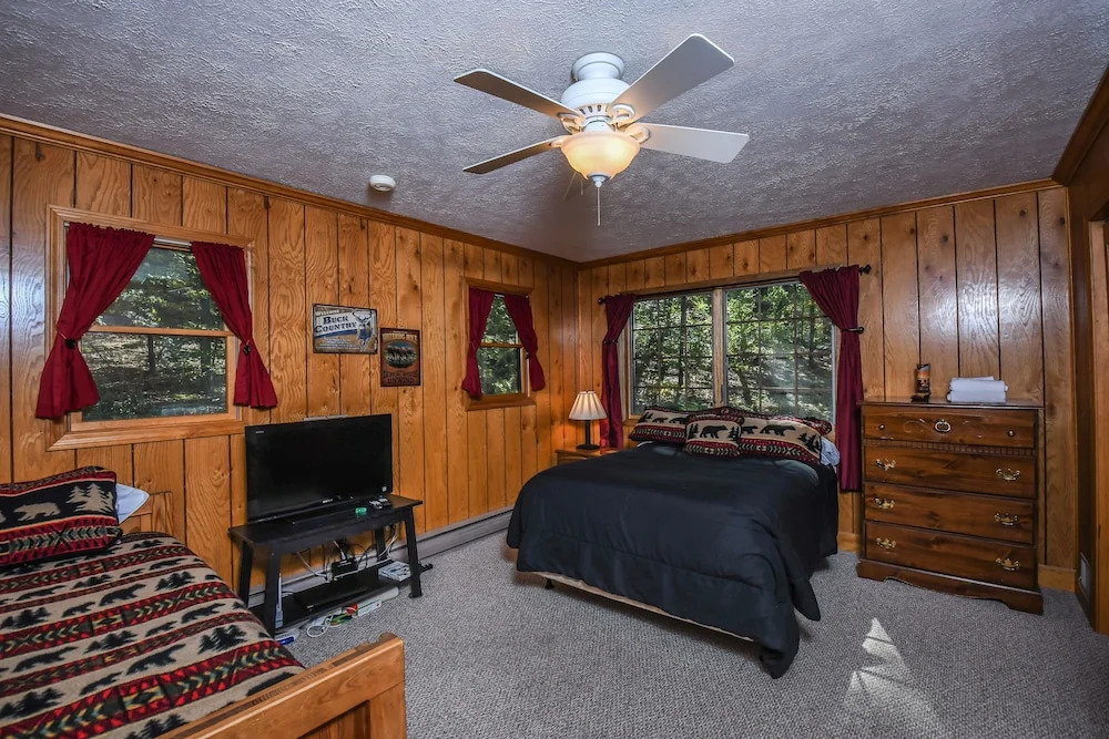 Oakleaf Lodge Holiday Home