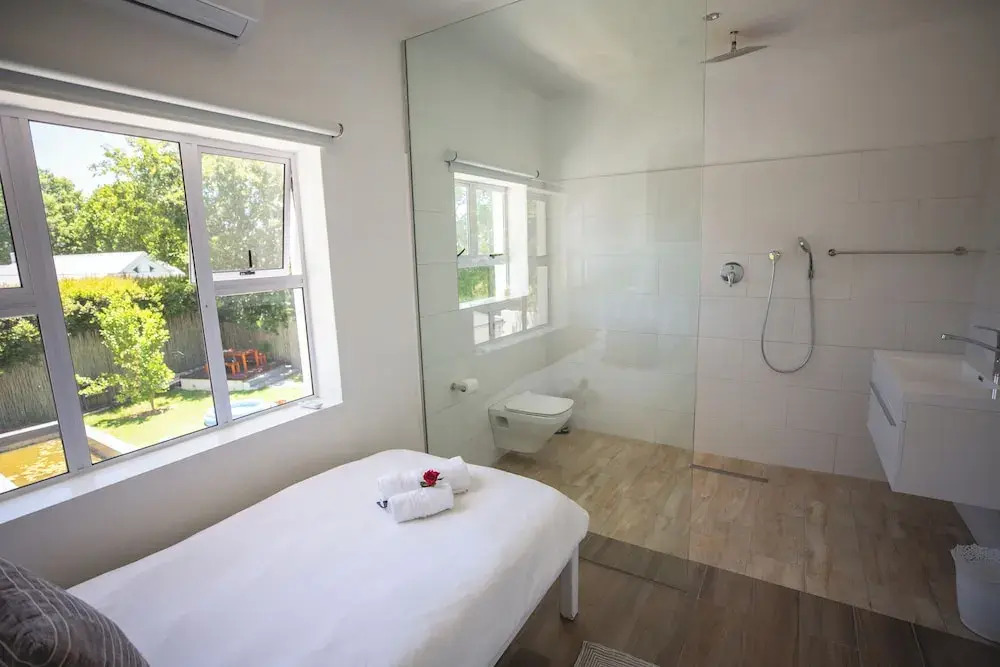 theLAB Luxury Backpackers