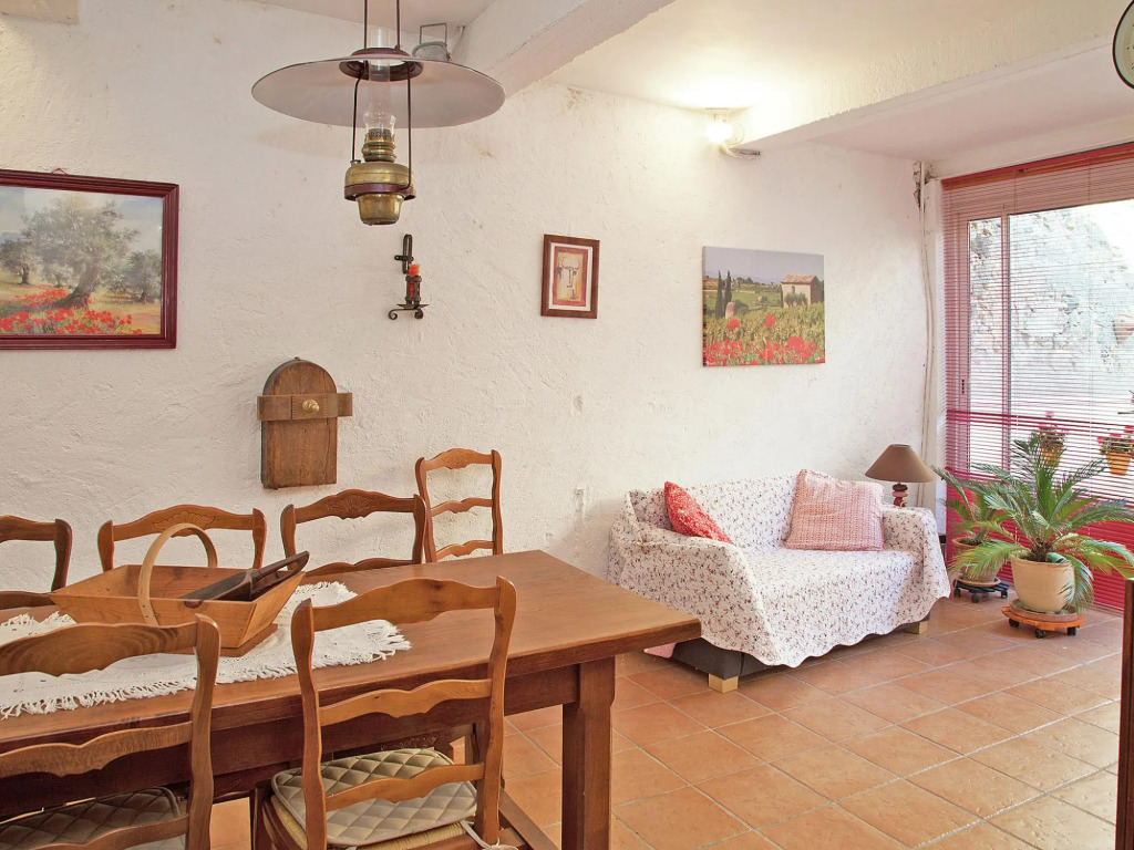 Holiday Home in Cazouls with Pool and Terrace