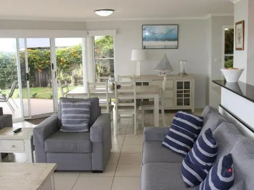1 'The Clippers' 131 Soldiers Point Road - fabulous waterfront unit
