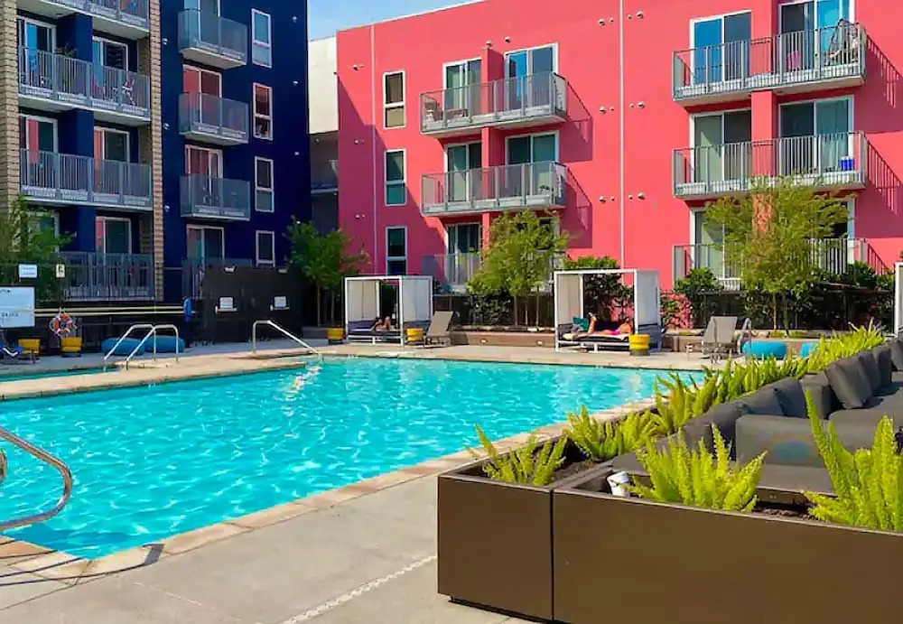 Stylish 2BR Family Apartment by Dtla