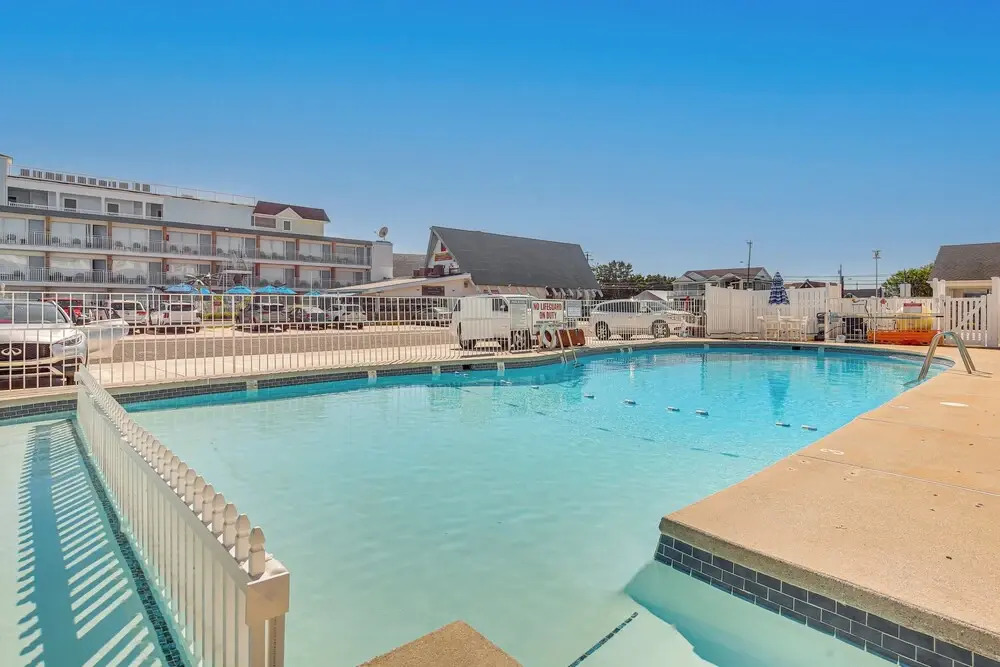 Wildwood Crest Condo w/ Pool & Beach Access!