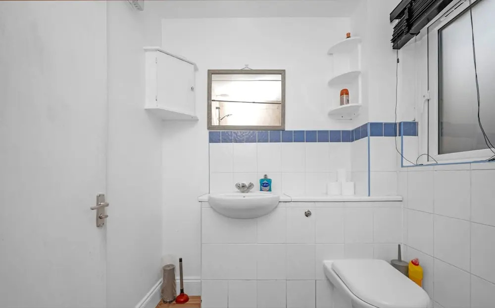 Cozy 1-bed Flat in Croydon Sleeps 4