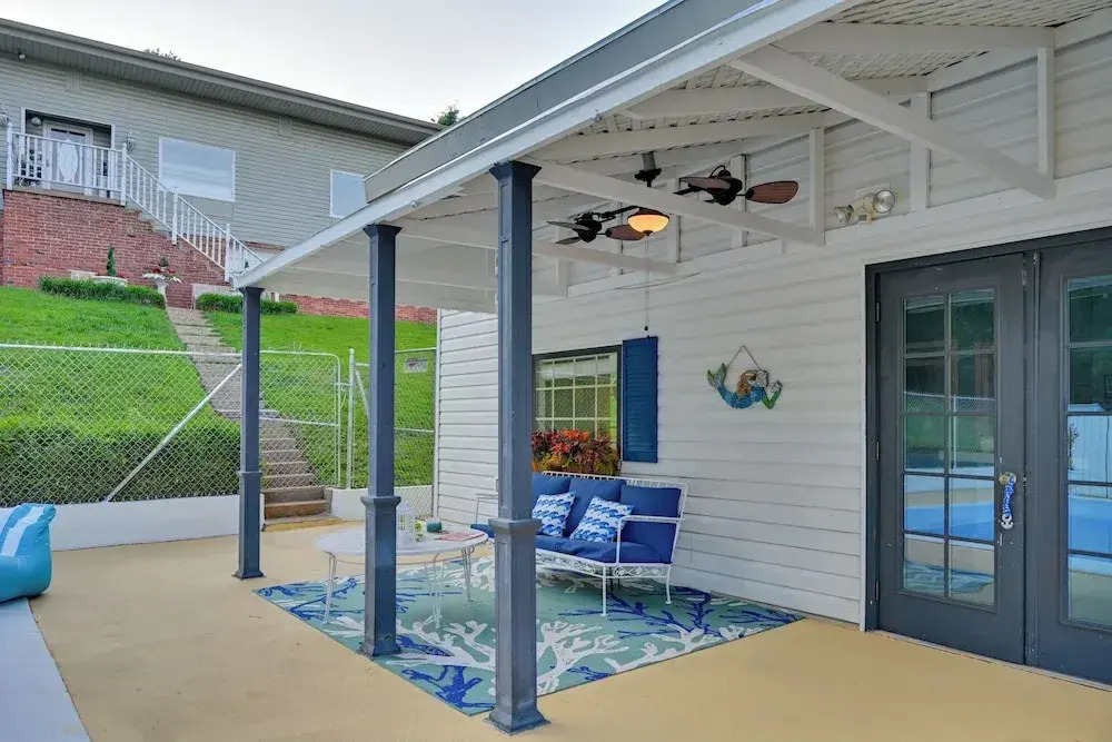 4 Mi to Downtown Chattanooga: Vibrant Studio