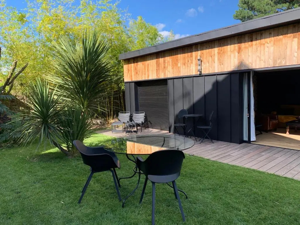 Adorable Guest House Au Calme a 3 Min du Port (Adults Only)