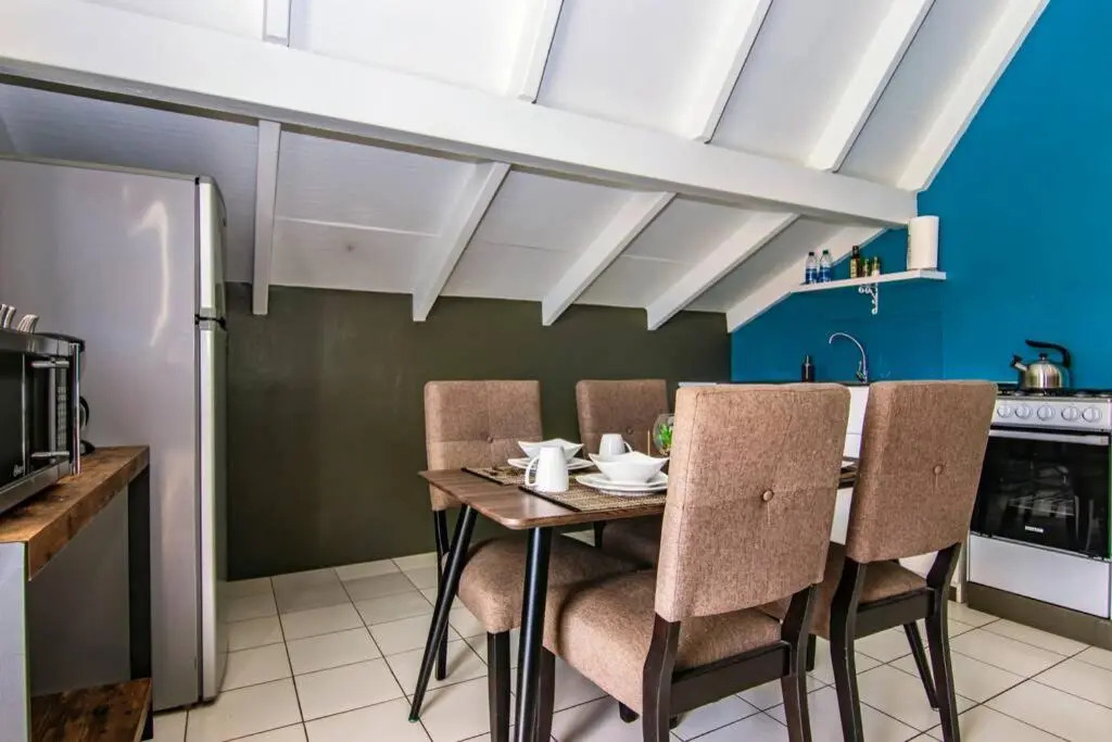 CityLife Apartments in historic Willemstad - 2 bedroom apartment with attic - O