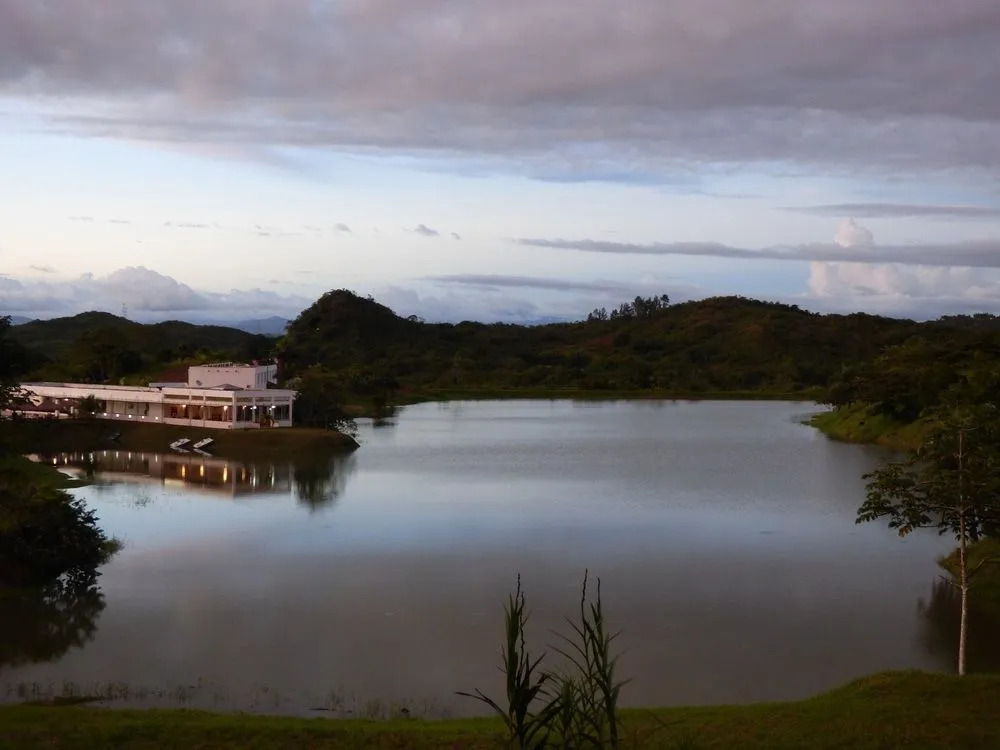 Hotel Vista Lago