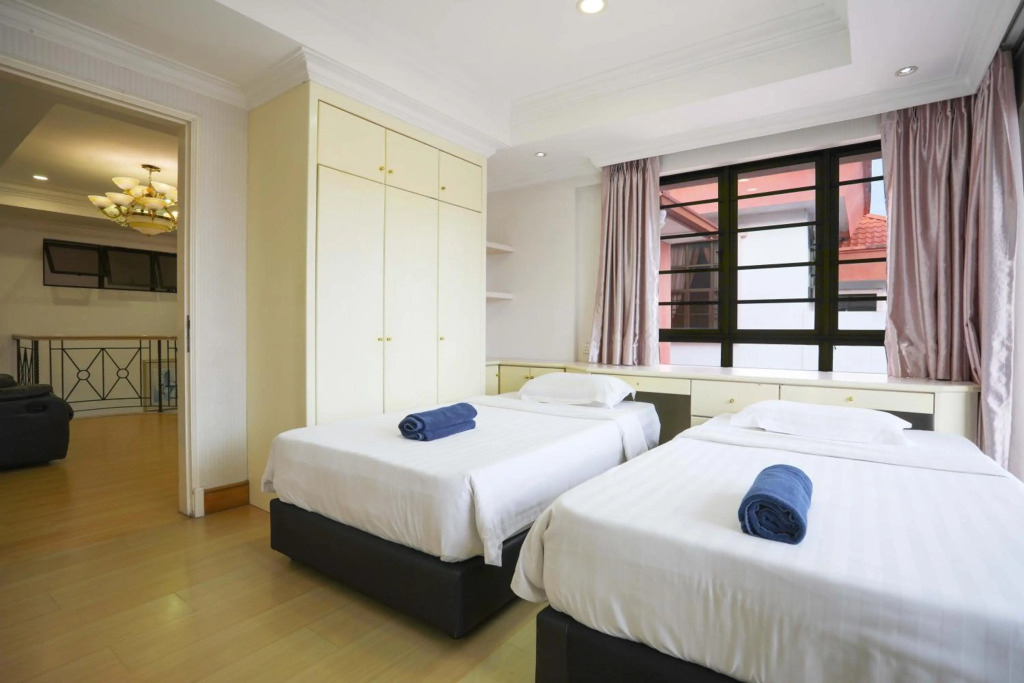 Marina Court Resort- 2 Units Connecting 3Bedroom Pool View Apartment Free 3 Parking MAXIMUM 18PAX INCLDING KIDS
