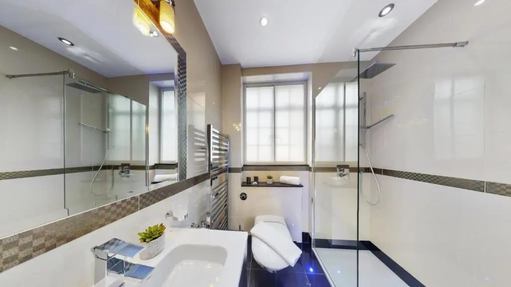 Bryanston Apartments