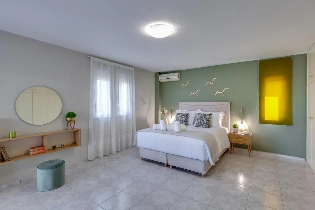 Chania Elite Homes, Enjoy a Chic Oasis by the Pool