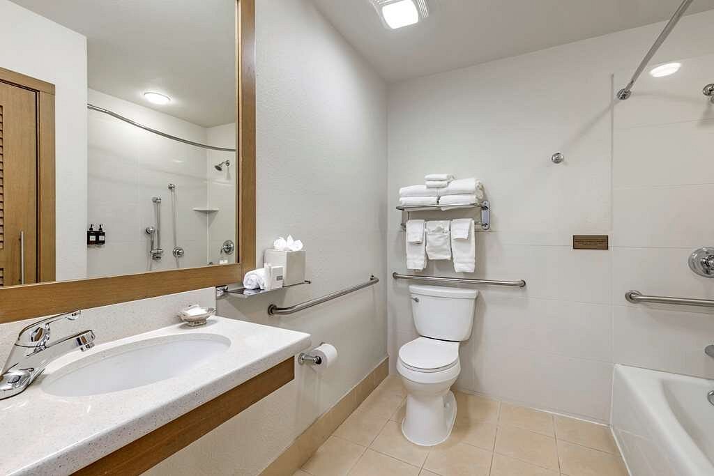 Crowne Plaza Manhattan Times Square by IHG