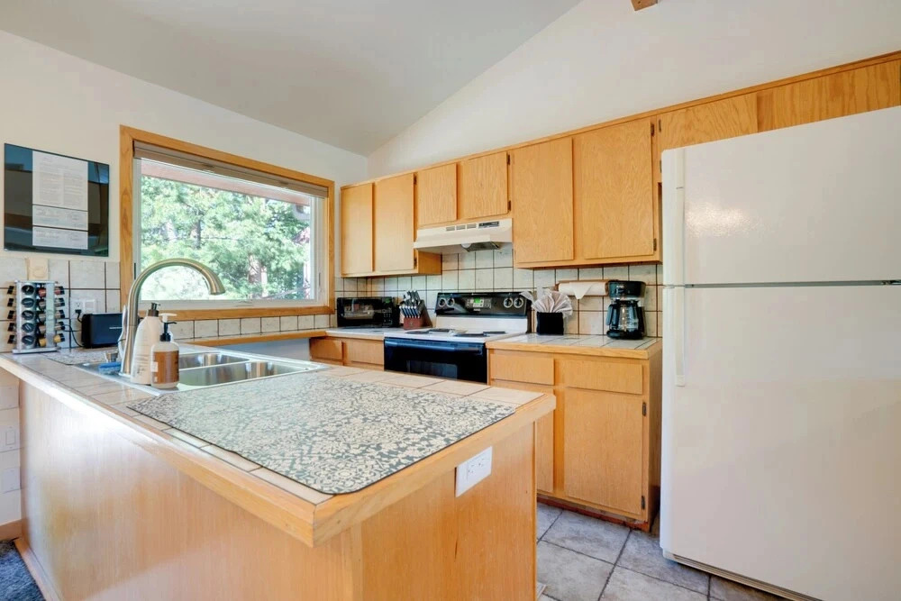 3BR + Loft Family Townhouse w/ Epic Mountain Views