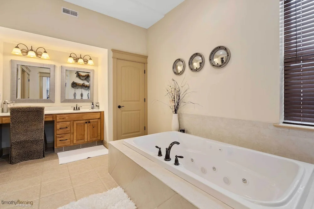 Luxe Condo w/ Game Area, Walk to Beach & Boardwalk