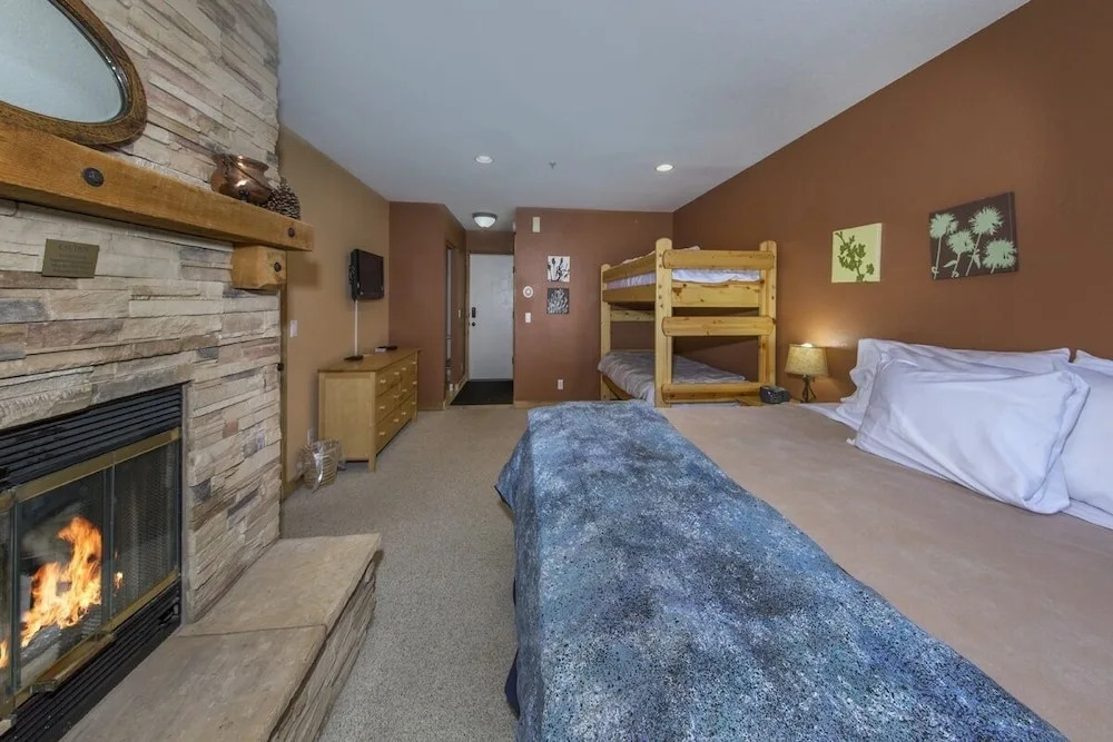 The Meadows 1120 - 2 Br Condo