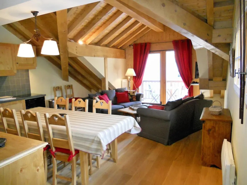 Fermes DE L'archaz B201 : 4 Pièces 8 Personnes / 4 Rooms 8 People