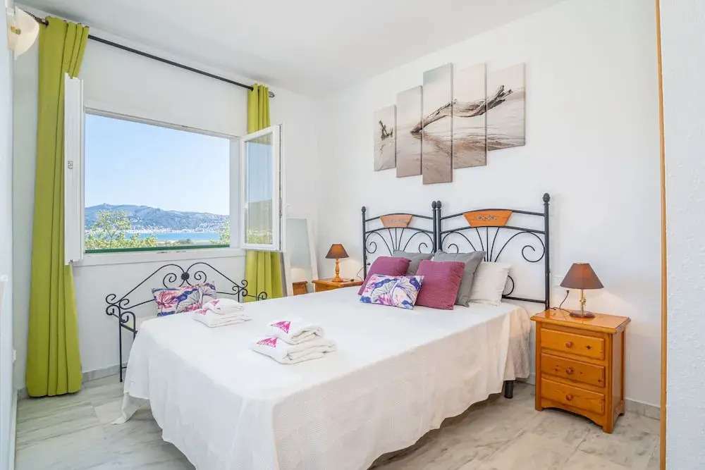 Apartment in Empuriabrava Near Sandy Beach