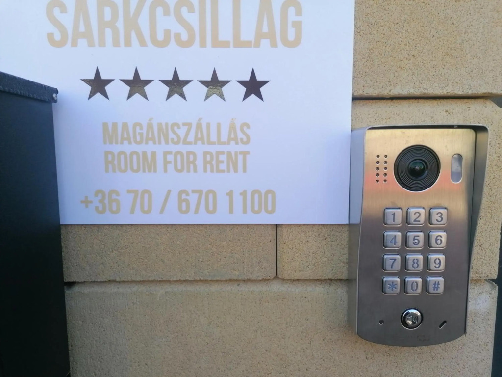 Sarkcsillag Ház- Star Family House