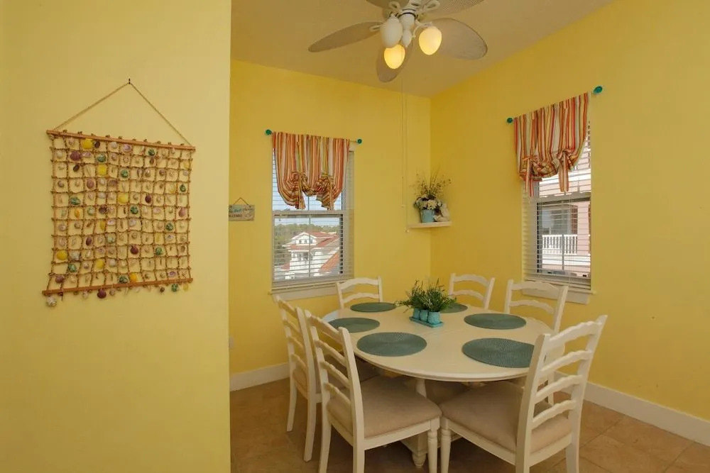 Beach House - Casa del Mar by Panhandle Getaways