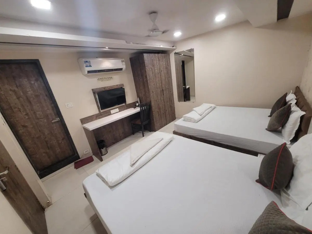Hotel Heritage - Near Trade Center, Visa Consulate BKC