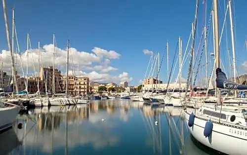 Italia