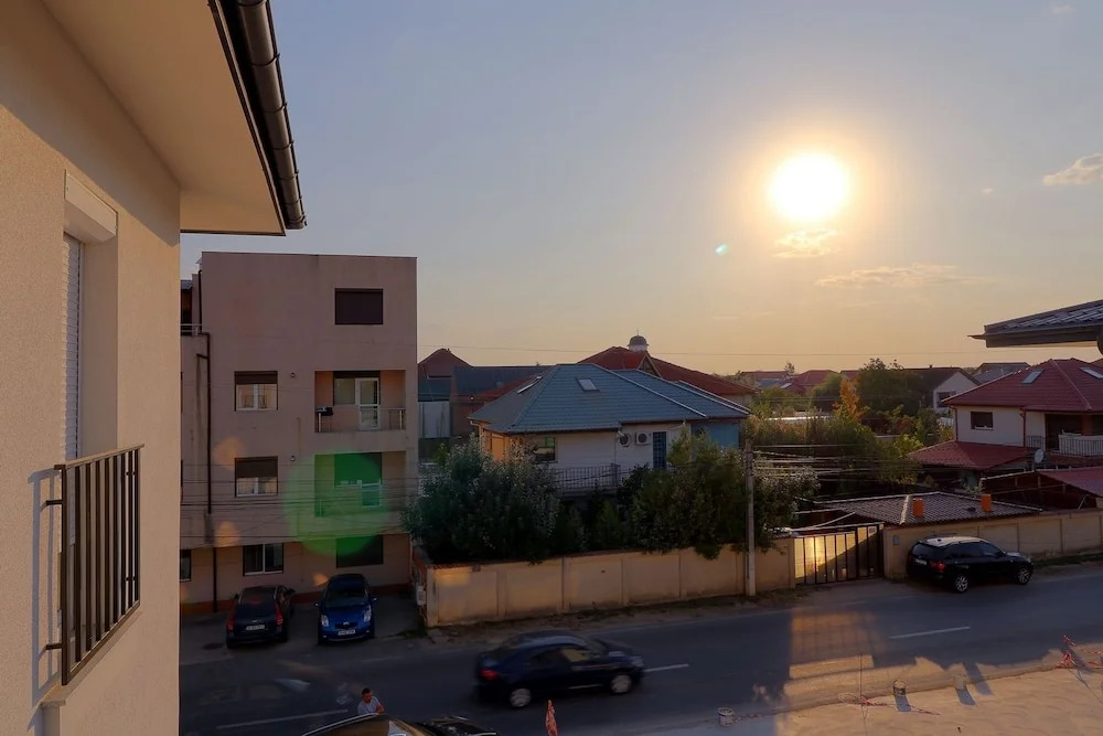 Apartment Stylish near Otopeni Airport