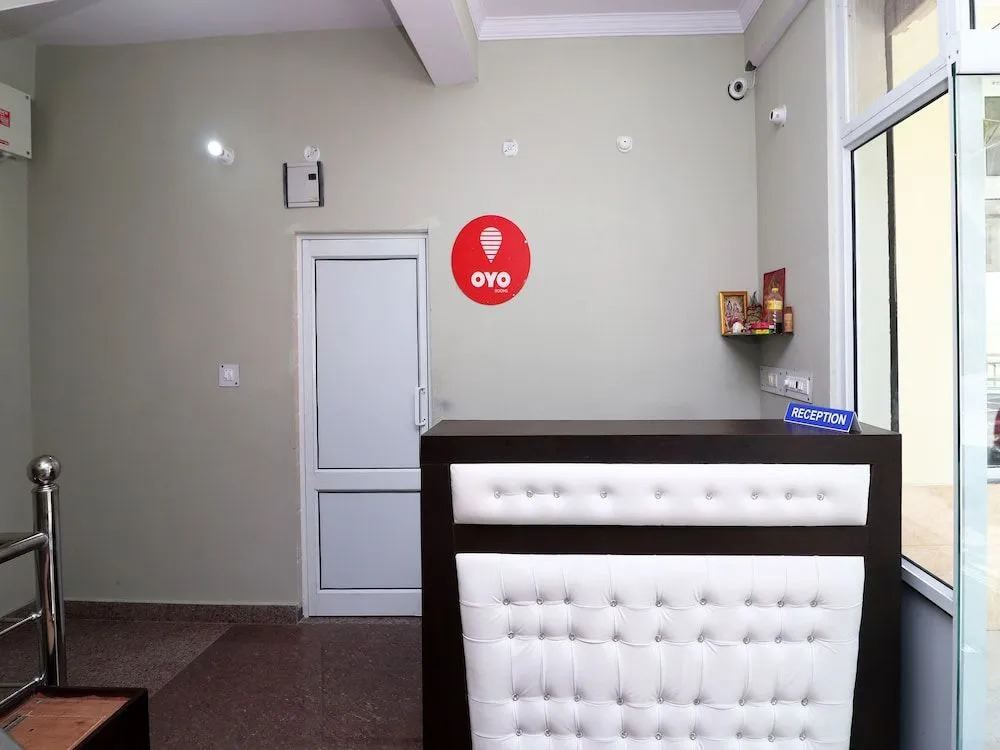 OYO 13655 Hotel Benog Breeze