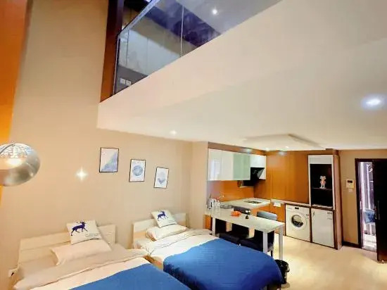 XueZhongYu Loft International Apartment