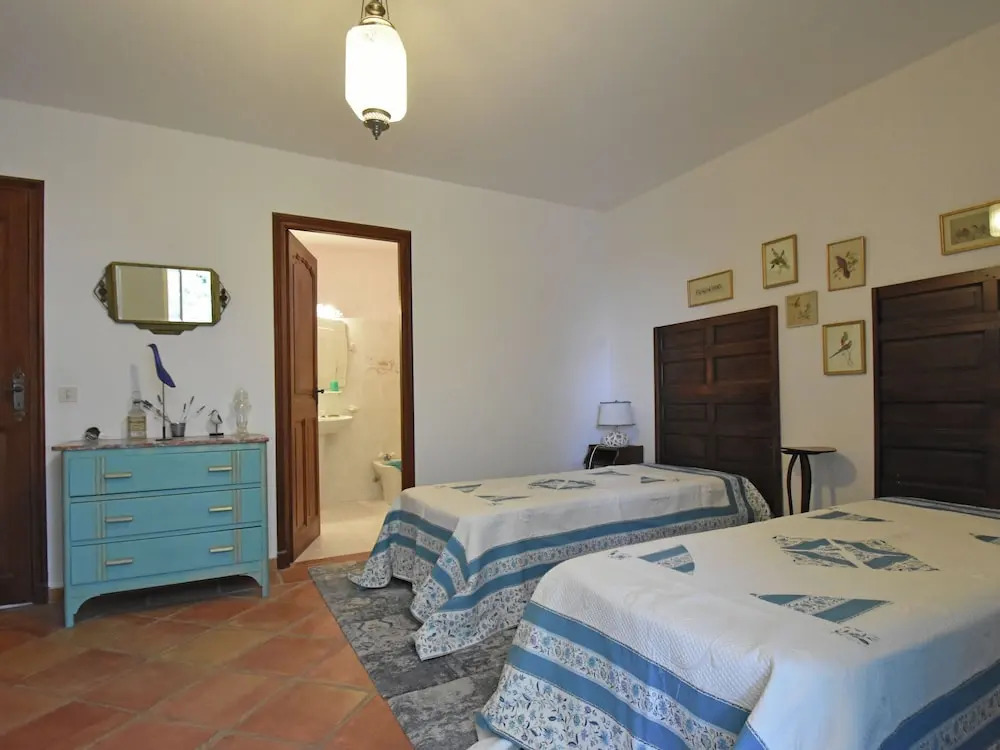 Villa in Fayence with Provençal Charm