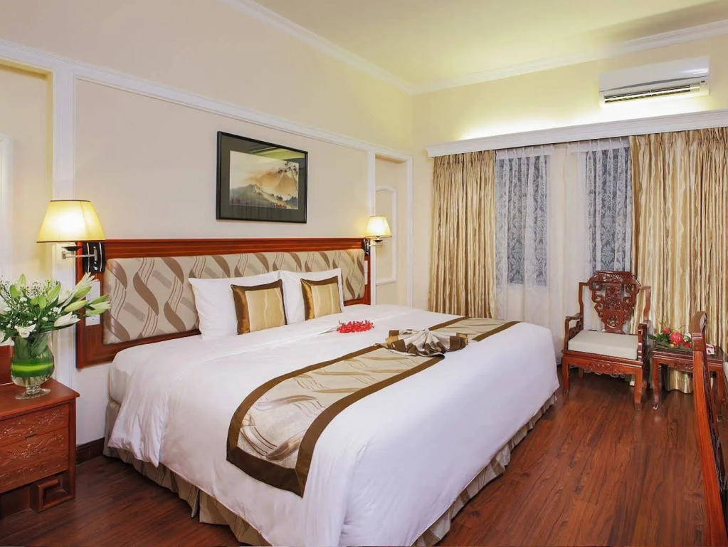 Royal Saigon Hotel