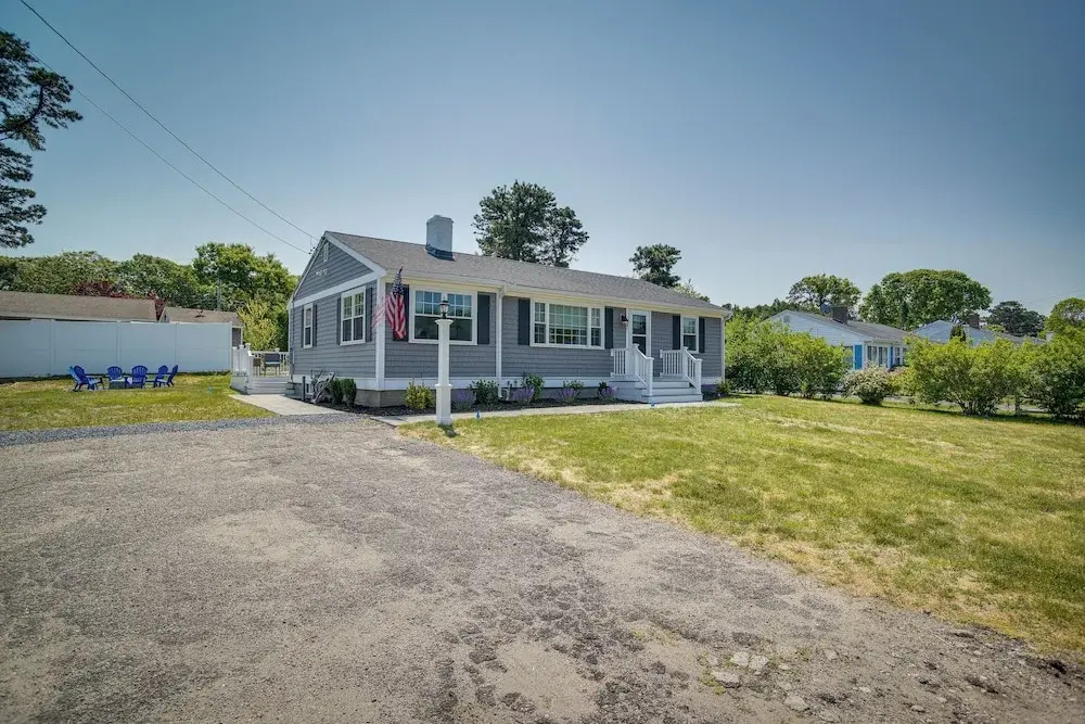 Newly Renovated Dennis Port Home: Close to Beaches