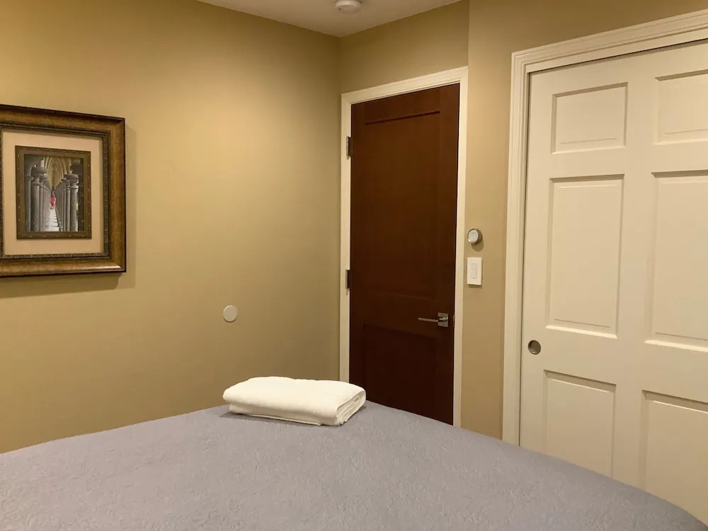 Room next to Santana Row