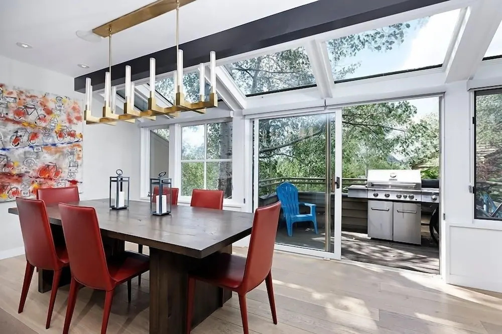 New Listing! West End Jewel - Steps to bus to 4 ski areas!(4860 3 Bedroom Condo by RedAwning