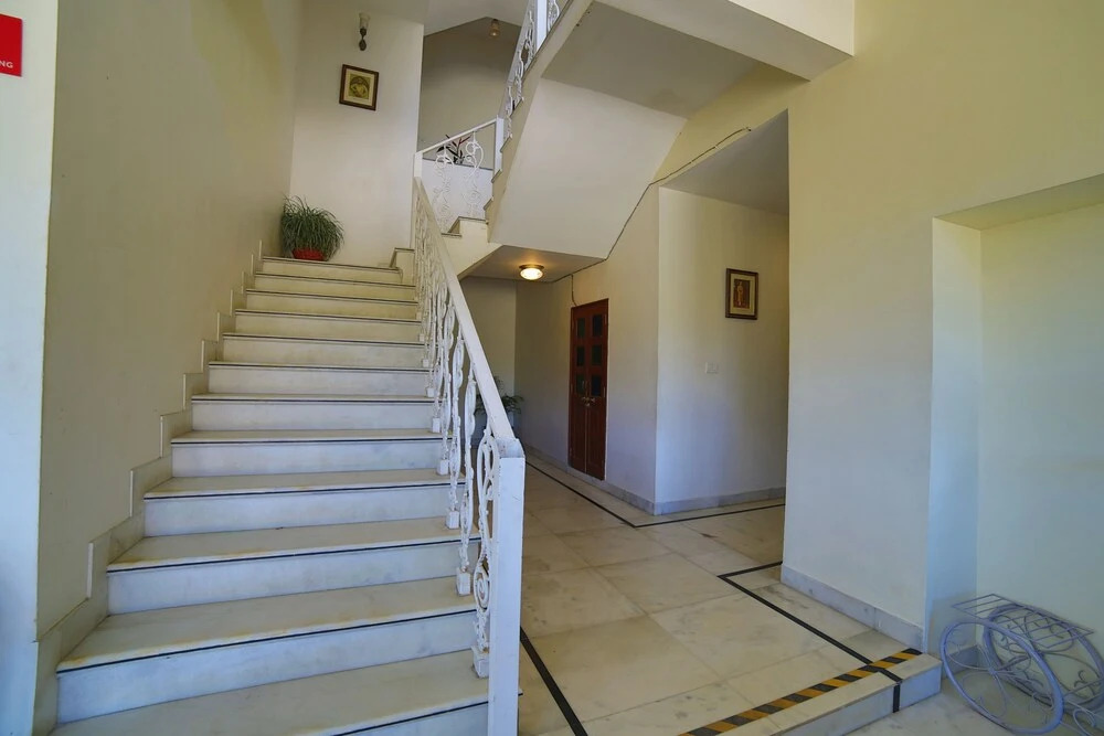 OYO 6549 Hotel Gorbandh