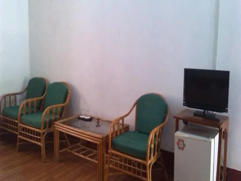 Lawkanat Hotel