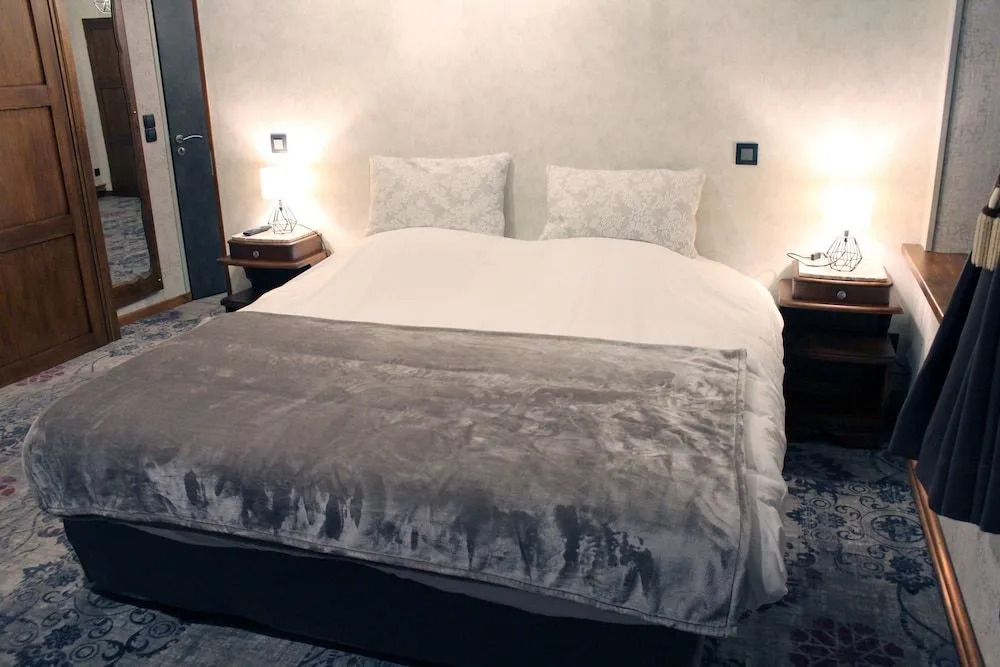 Hypnos Hotel