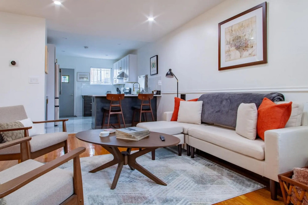 Fancy 1-BR in Central Location ⚜ Parking available