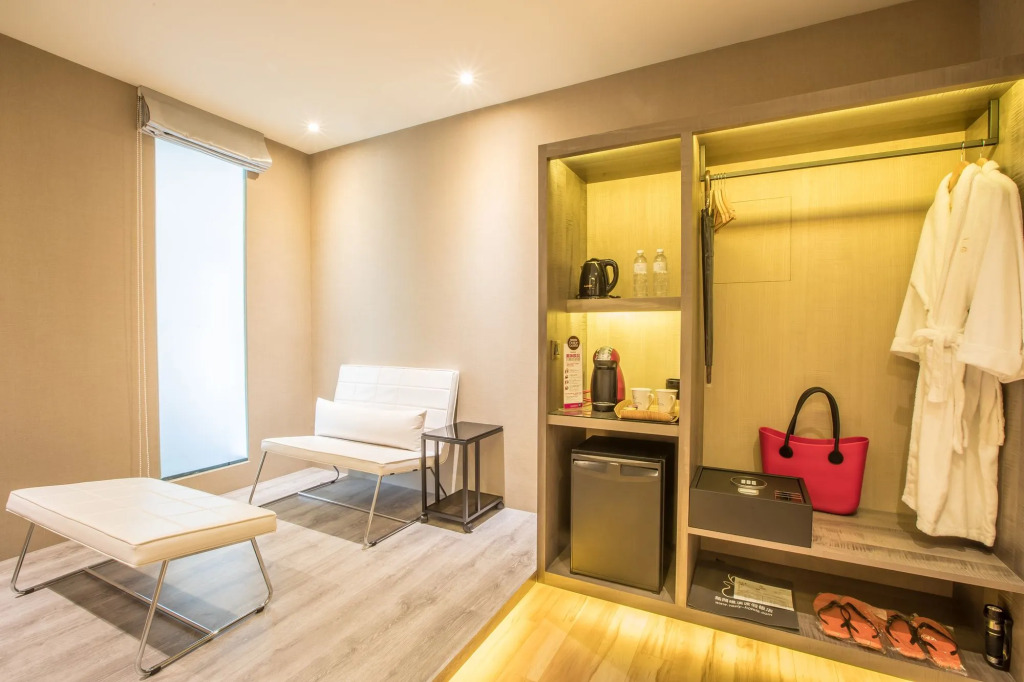 Vasty Jiaoxi Hotel