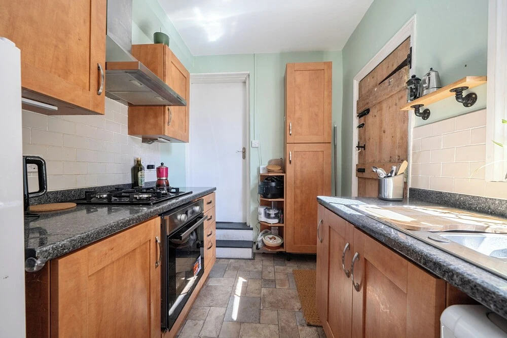 Victorian Terrace Near Uni, Sleeps 6, Garden