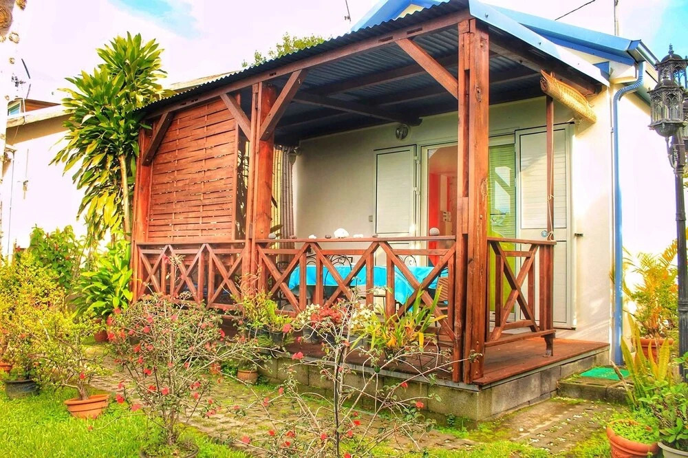 House With one Bedroom in Saint-louis, With Pool Access, Enclosed Gard