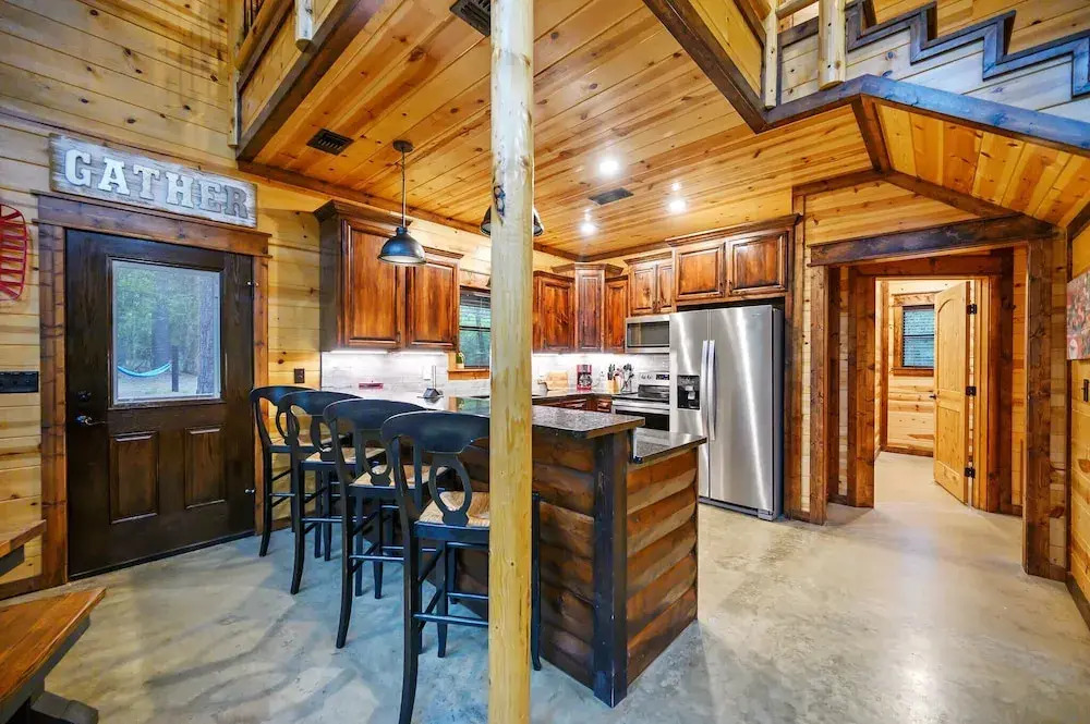 Sugar Mama Cabin for 10!