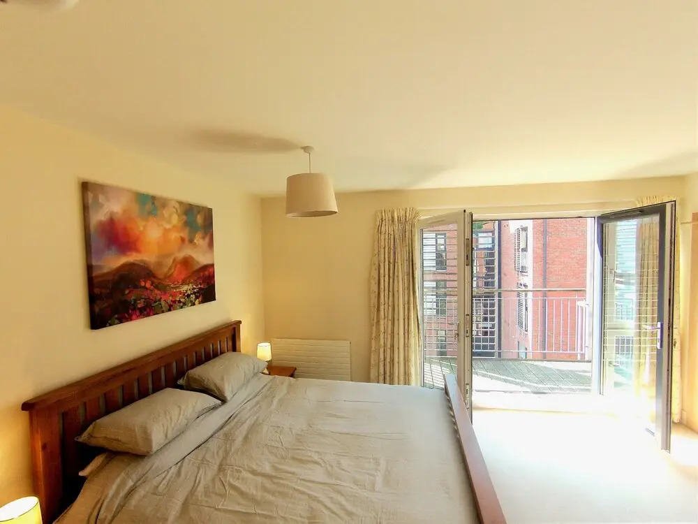 Charming 4 Bedroom Apartment by Royal Botanic Garden