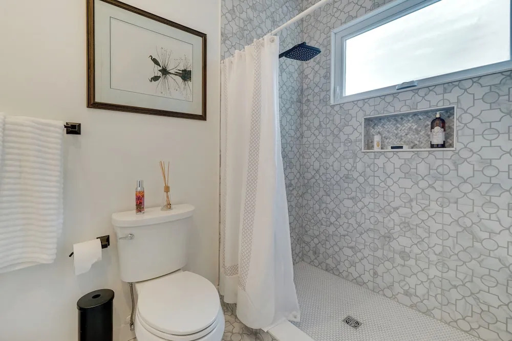 ~ 1 Mi to Dtwn: Wilmington Home w/ Patio!