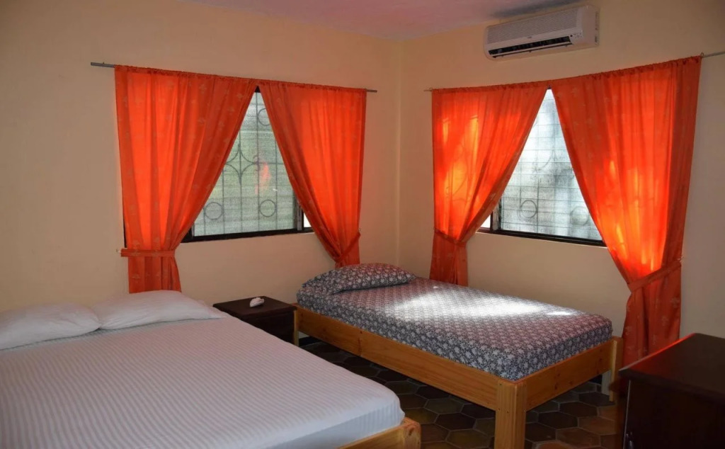 Casa Pura Vida Surf Hostel - Tamarindo Costa Rica