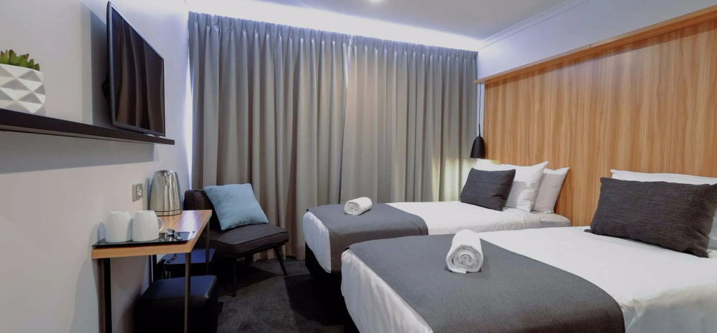 No. 9 Hotel
