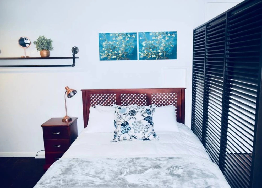 Studio Apartment in Central Cape Town With a Pool