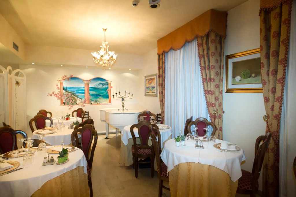 Hotel Serenella