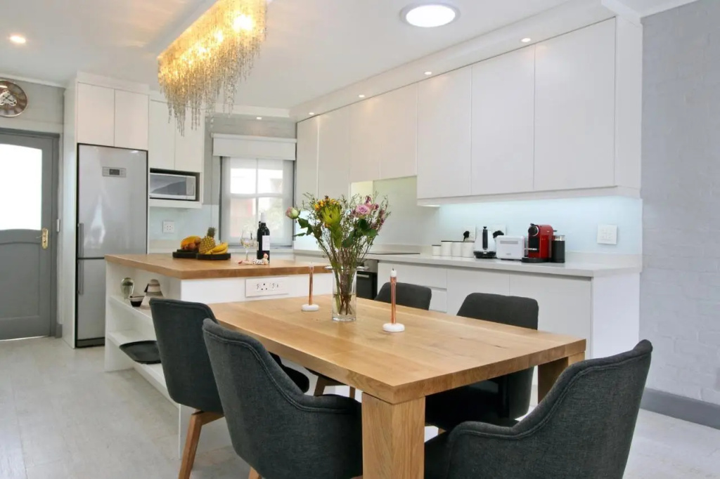 48 The Village in Hout Bay