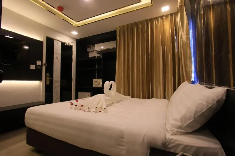 Pratunam Atrium Hotel