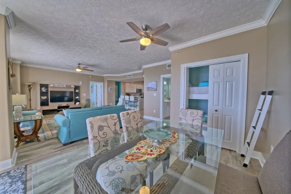 Amazing Tropical Condo with Complimentary Beach Chairs and Umbrellas - Unit 0706 by RedAwning